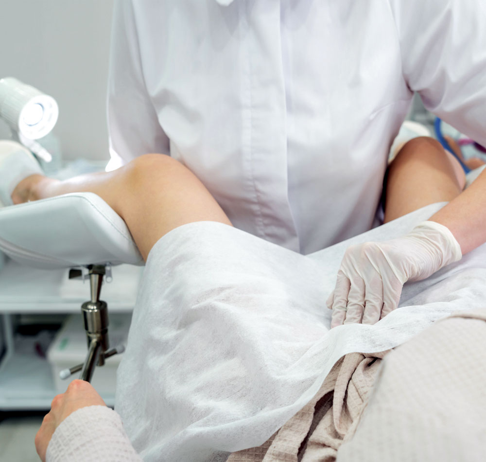esercizio-dottoressa-pavimento-pelvico-centro-medico-lazzaro-spallanzani-reggio-emilia